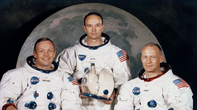Misja kosmiczna Apollo 11 w Google Doodle. Członkowie misji: Neil Armstrong (L), Michael Collins (C), Edwin Aldrin (P)