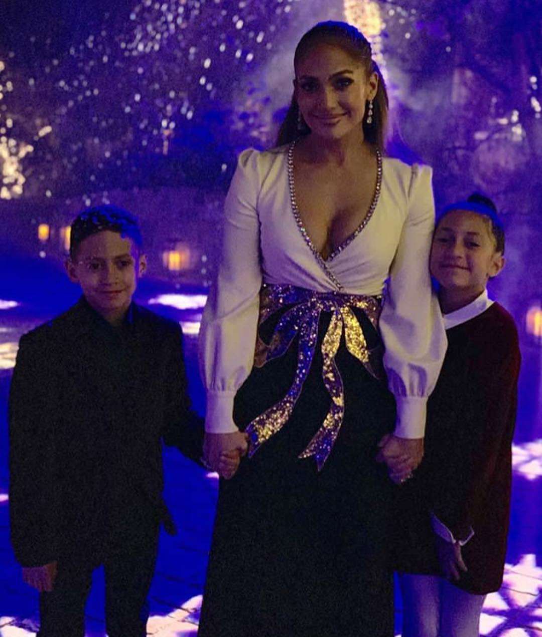 Świąteczna kreacja Jennifer Lopez