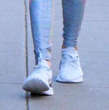 Sportowe buty Jennifer Lopez