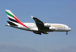 Samolot linii Emirates objęty kwarantanną. Pasażerowie lecieli z Dubaju