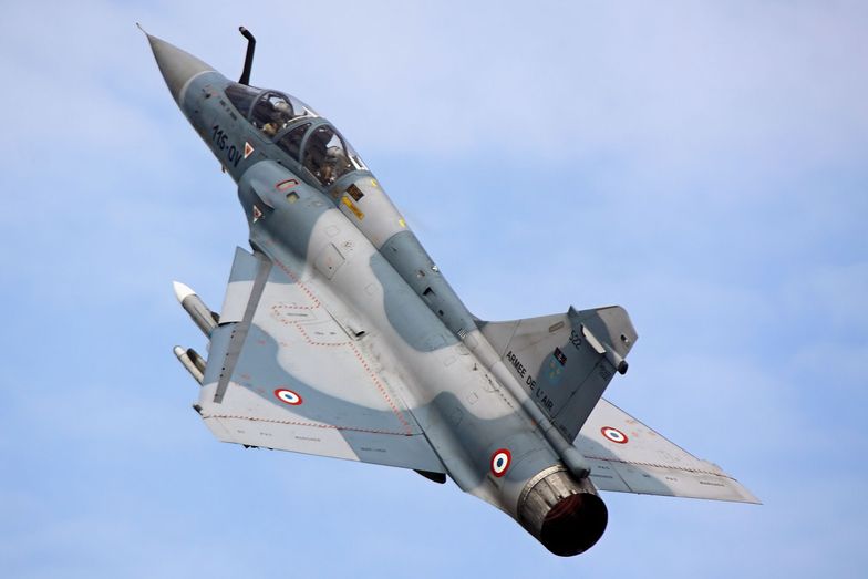 Myśliwiec zniknął z radarów we Francji. Świadek słyszał "wybuch"