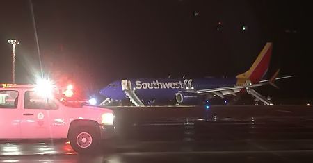 Pożar na pokładzie boeinga 737. Dym wypełnił kabinę