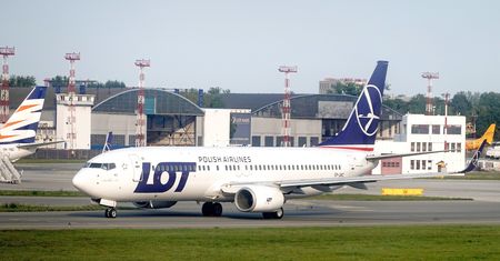 Żartowniś na pokładzie LOT-u. Opóźnił lot o kilka godzin