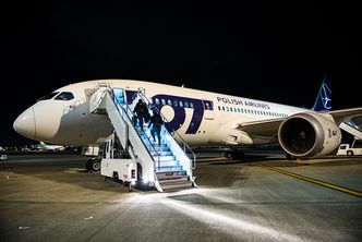Koronawirus. LOT zwraca pasażerom pieniądze za bilety do Chin