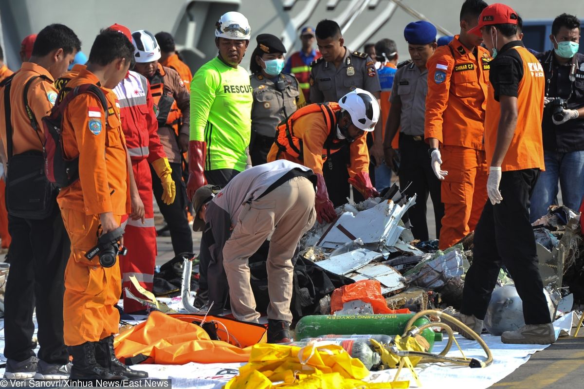 Katastrofa samolotu w Indonezji. Prawdopodobnie znaleziono szczątki kadłuba