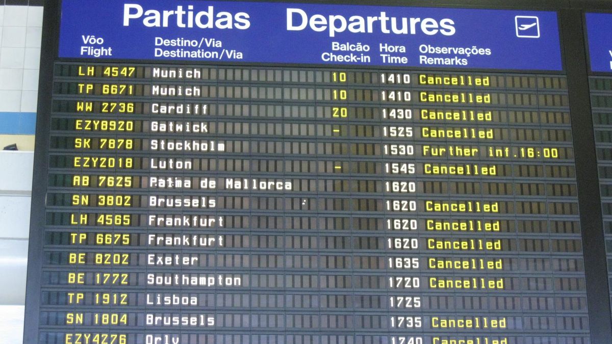 Protest, do którego zamierzają przyłączyć się też pracownicy lotnisk krajowych, potrwa do niedzieli. Strajkujący żądają zachowania uprawnień dotyczących płac.