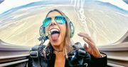 Piękna pani pilot podbija Instagrama. "Oglądanie świata z perspektywy ziemi nie wystarcza"