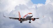 Boeing 737. Awaryjne lądowanie w Porto. Pilot "w cywilu" bohaterem