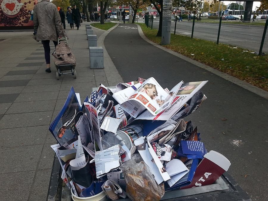 Materiały wyborcze w śmietniku