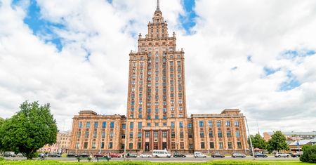 Sowieckie pałace w Europie