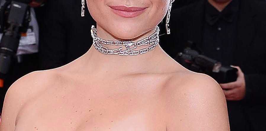 Pixie Lott - biżuteria, Cannes 2019