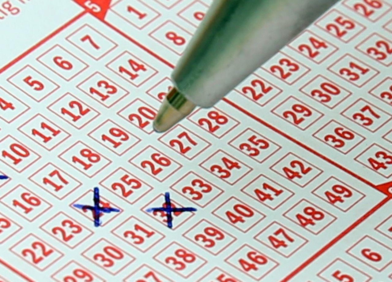 Jakim systemem grasz w Lotto?