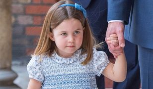 Księżniczka Charlotte upomniała fotoreporterów na chrzcie brata. Pokazała im, gdzie ich miejsce