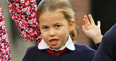 Charlotte i George w szkolnych mundurkach. Wyglądają przeuroczo!