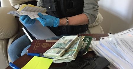 Policja rozbiła mafię mieszkaniową. 14 osób zatrzymano w Trójmieście