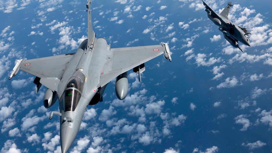 Syria: Rosja dokonała nalotów na bazy rebeliantów. Ponad 100 rannych