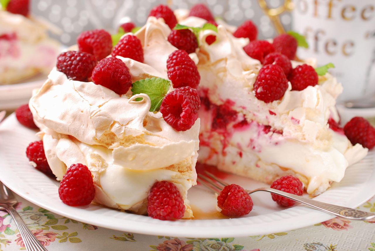 Beza Pavlova. Królowa letnich deserów