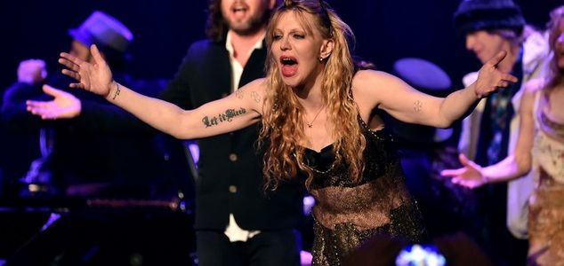 Courtney Love napadnięta. Zaatakowano samochód z gwiazdą podczas strajku taksówkarzy w Paryżu