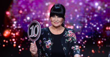 Iwona Pavlović pokazała zdjęcie sprzed lat. Nogi do samej szyi