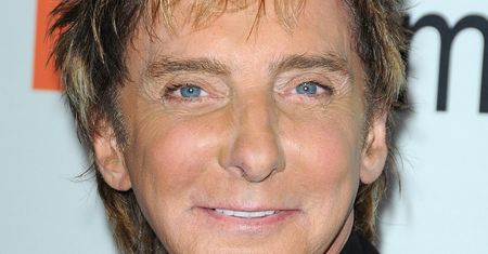 Barry Manilow nie do poznania. Twarz piosenkarza to efekt operacji plastycznych?