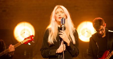 Daria Zawiałow śpiewa Młynarskiego. Zobacz teledysk promujący singiel do filmu "Plan B"
