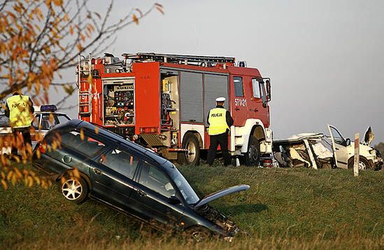 4 osoby zginęły, 8 rannych w karambolu na Dolnym Śląsku