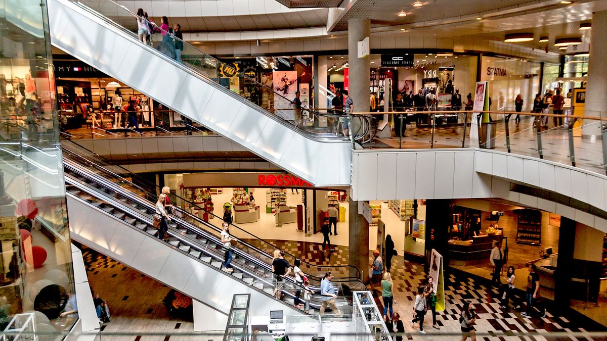 Zakaz handlu w niedziele nie miał wpływu na przyzwyczajenia dwóch trzecich Polaków.