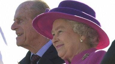 Królowa znudziła się Brytyjczykom?