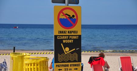 Tragedia w Darłówku. Trwają sekcje zwłok dzieci wyłowionych z Bałtyku