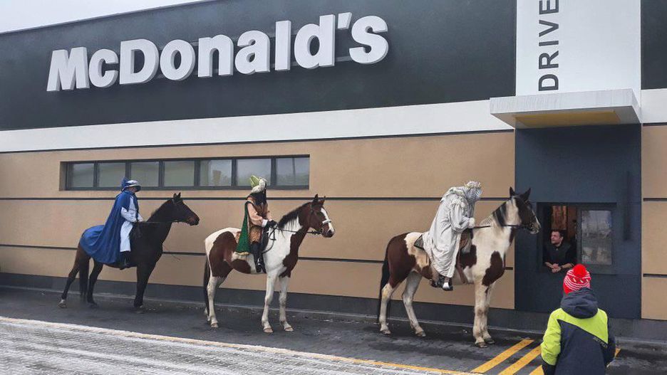 Trzej królowie w chorzowskim McDonald's.