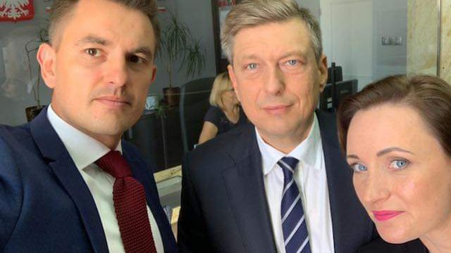 Posłowie PO-KO z kontrola poselską w ministerstwie sprawiedliwości. Chodzi o "farmę trolli"