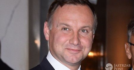 Agata Duda słynie z różnych wymownych gestów! Teraz Andrzej Duda idzie w jej ślady [WIDEO]