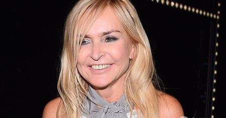 Monika Olejnik została muzą polskiego projektanta. Wystąpiła w kreacji przygotowanej specjalnie dla niej na premierze Kazara  w ramach Flesz Fashion Night 2016