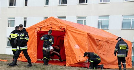 Wrocław: Koronawirus - ustawiono szpital polowy
