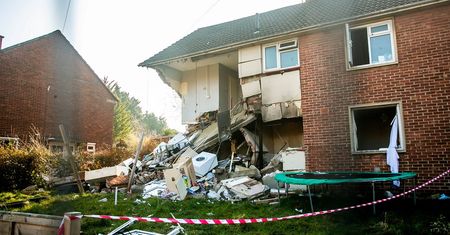 Cudem przeżyła eksplozję. Brytyjka skoczyła na trampolinę