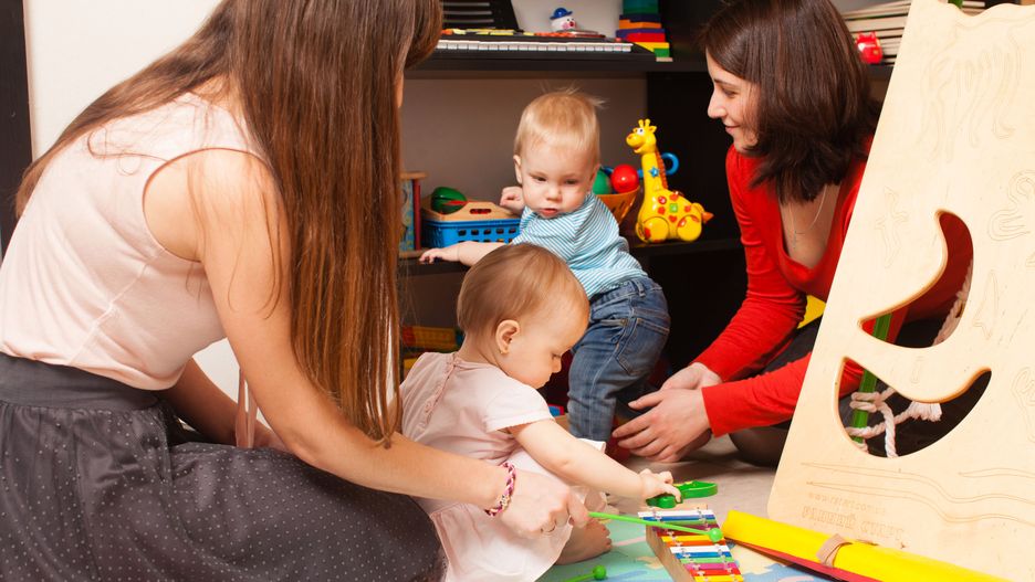 W żłobkach i przedszkolach pracuje najwięcej kobiet