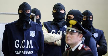 Mafia sycylijska odzyskuje wpływy. Handel ludźmi zastąpił narkotyki