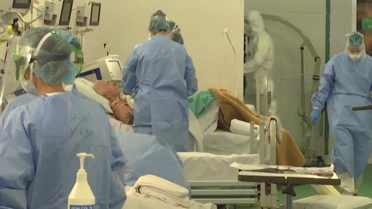 Koronawirus we Włoszech. Liczba pacjentów wymagającej intensywnej opieki zmalała.