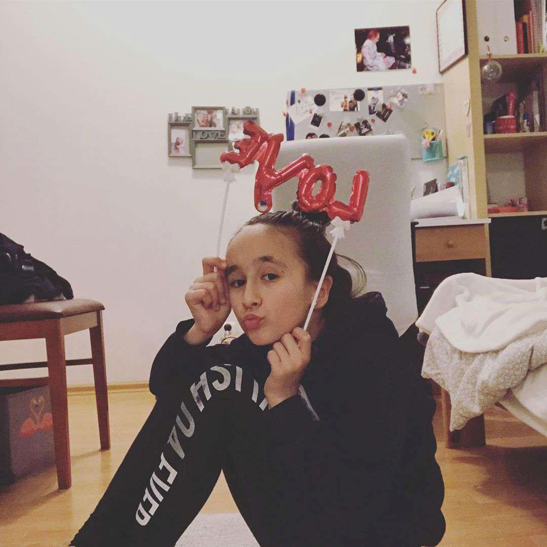Vivienne Wiśniewska dziękuje za 1000 followersów