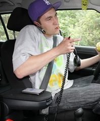 Dlaczego prędkość upaja Polaków?