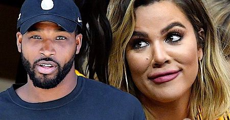 Khloe Kardashian w końcu potwierdziła ciążę i pokazała półnagiego partnera! Lepszego momentu nie mogła wybrać! [WIDEO]