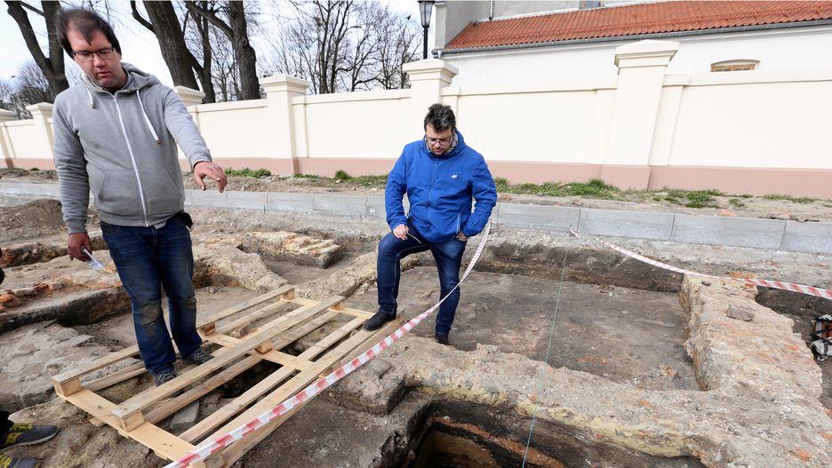 Tuż pod ziemią kryły się ruiny klasztoru