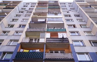 Wielka płyta na kroplówce. Rząd sypnie pieniędzmi na poprawę bezpieczeństwa