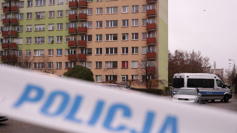 Płock. Mężczyzna podejrzany o próbę wysadzenia bloku przyznał się do zarzutu gromadzenia materiałów wybuchowych