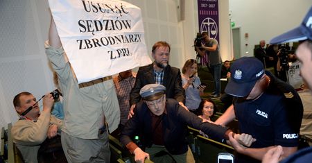 Bójka w Sądzie Najwyższym. Policja użyła siły