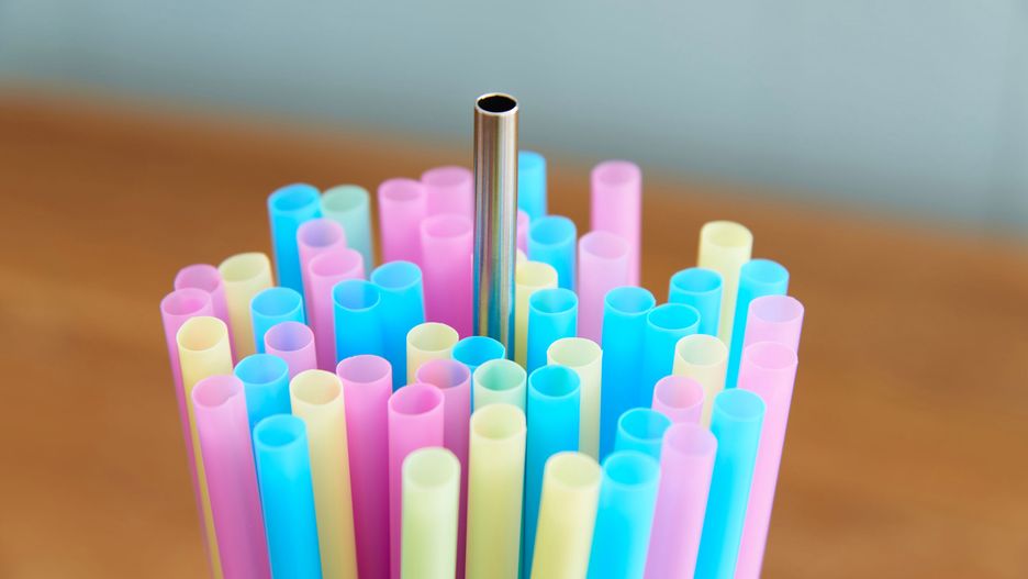 #ZielonyListopad. Zamień plastikowe słomki na wielorazowe