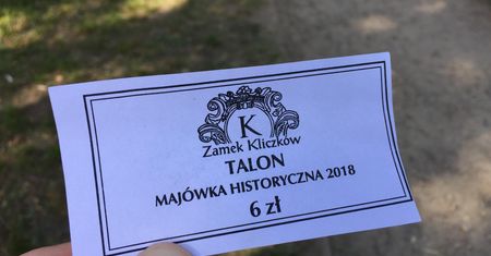 Historyczna majówka w Zamku Kliczków. Zapłacisz "talonami", o paragon sam musisz zawalczyć
