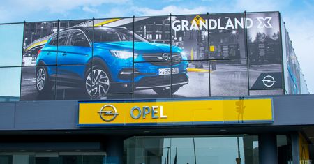 Bloomberg: Opel planuje zwolnić ponad 4 tys. osób do 2029 roku