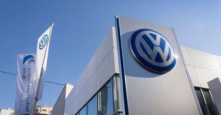 Koronawirus. Volkswagen opóźni otwarcie niektórych fabryk w Chinach