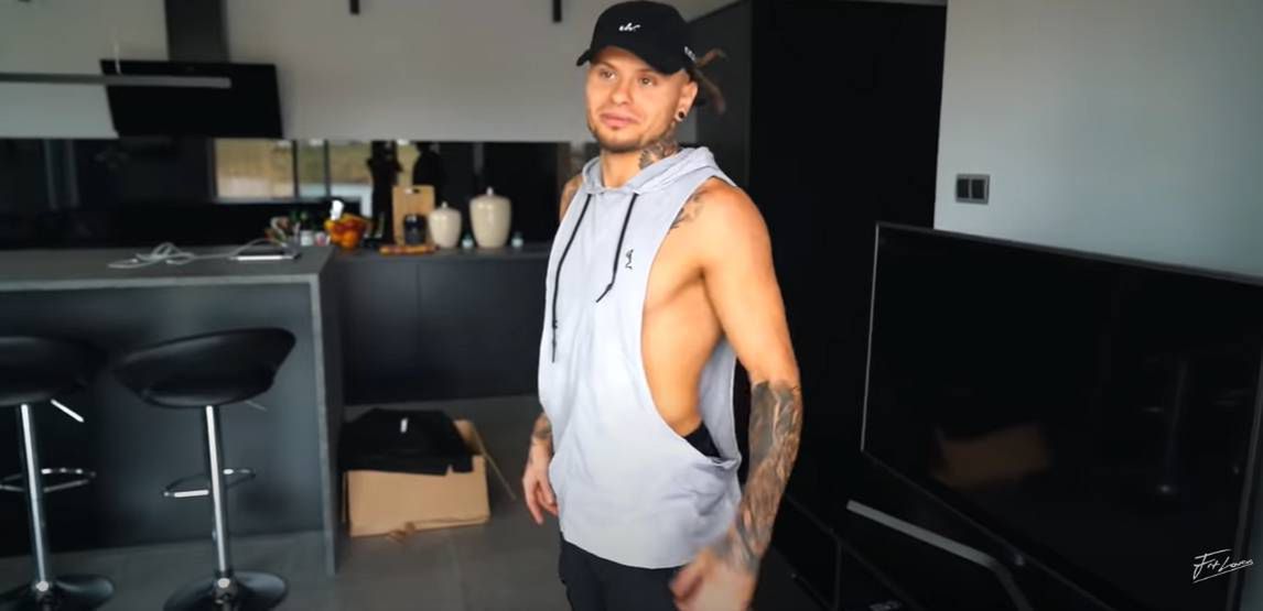 Fit Lovers - nowy dom. Tak wygląda kuchnia z salonem